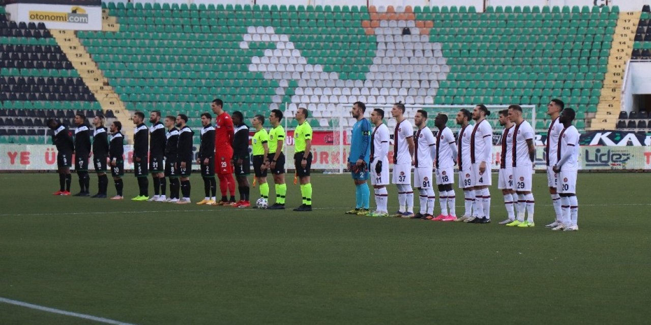 Süper Lig: Y. Denizlispor: 0 - F. Karagümrük: 1 (ilk Yarı)