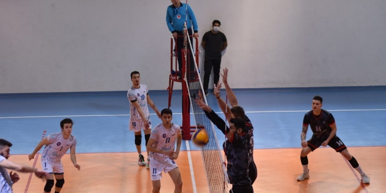Lider İkinci Yarıya Galibiyetle Başladı