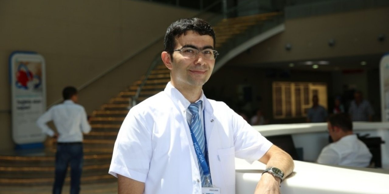 Ağız Kokusunun Nedeni Bademcik Taşı Olabilir