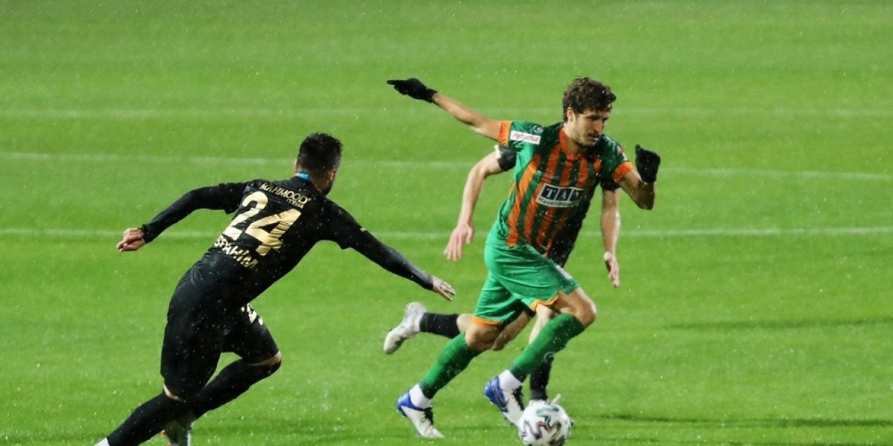 Süper Lig: Aytemiz Alanyaspor: 1 - Mke Ankaragücü: 2 (i̇lk Yarı)