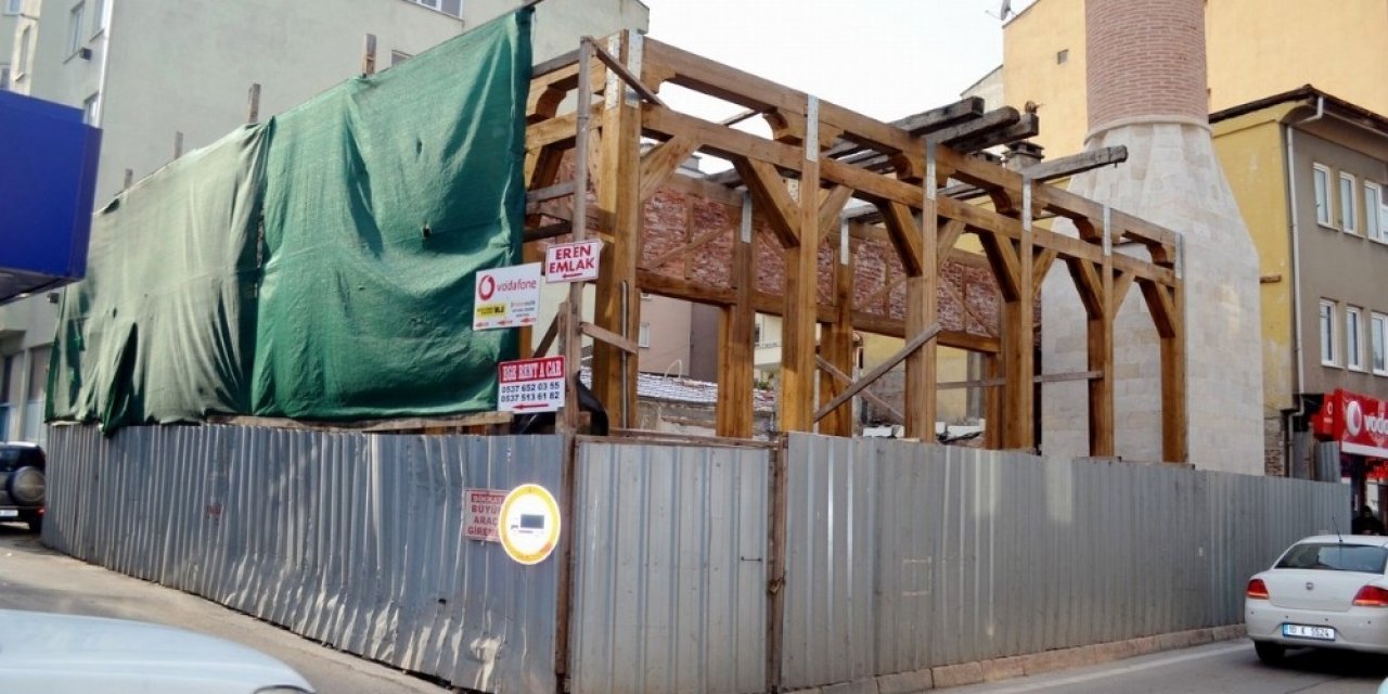 Bursa’da 300 Yıllık Cami 3 Yıldır Onarılmayı Bekliyor