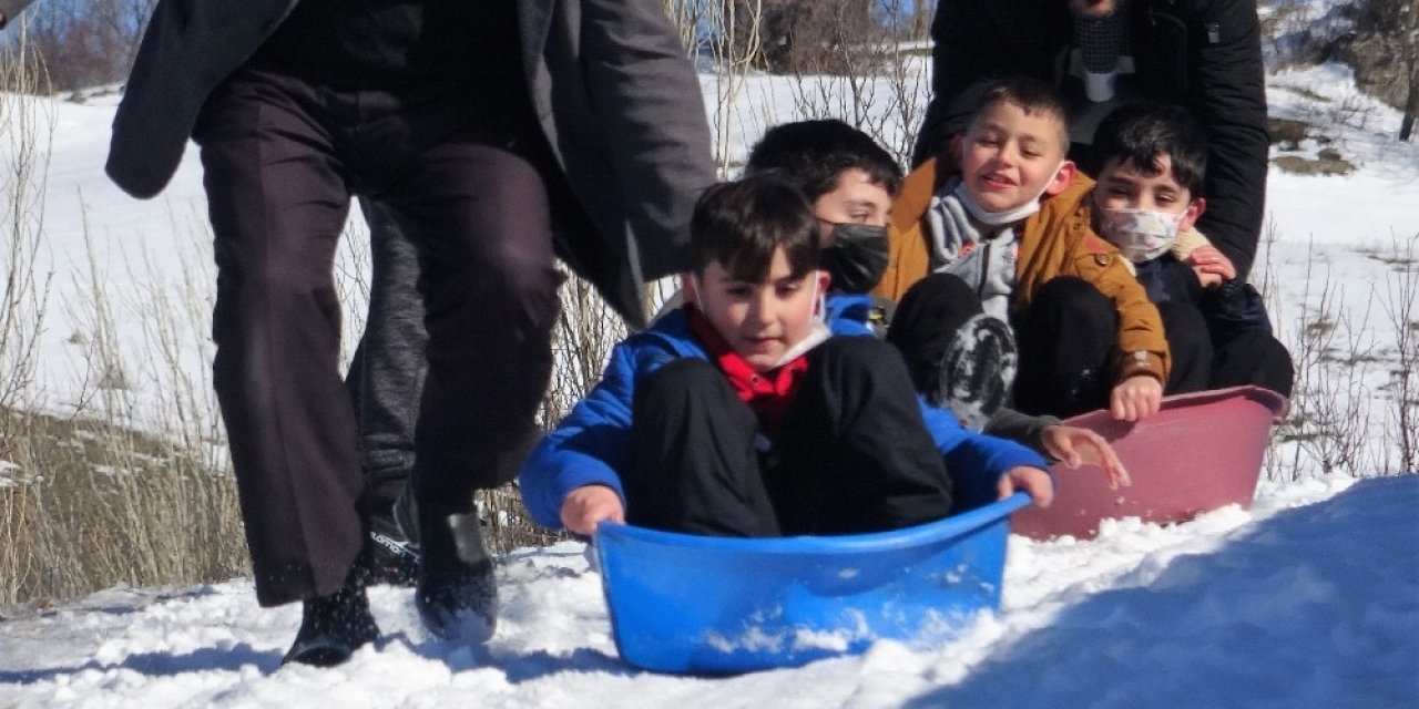 Leğenli, Naylonlu Kar Keyfi