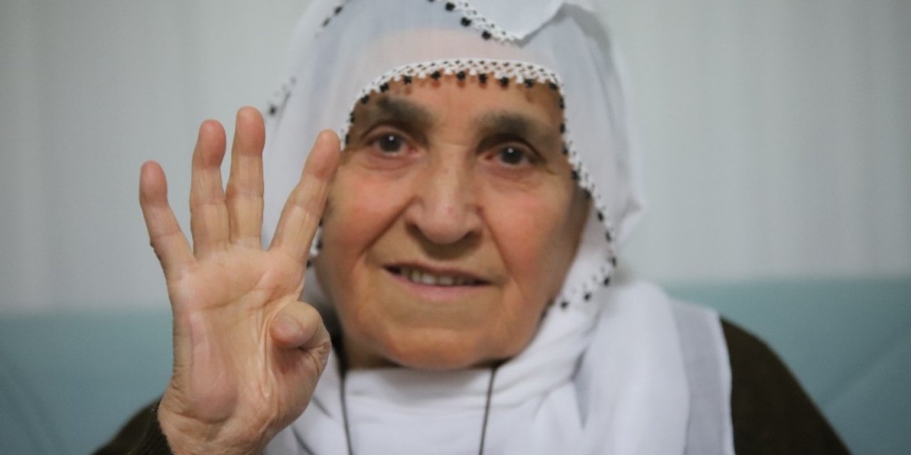 Cumhurbaşkanı Erdoğan’a Sevgisiyle Dikkat Çeken Rabia Nine, O Anları Anlattı