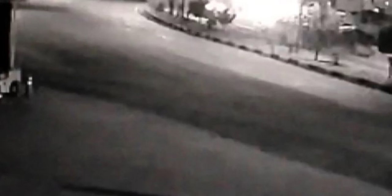 Tren Tıra Böyle Çarptı