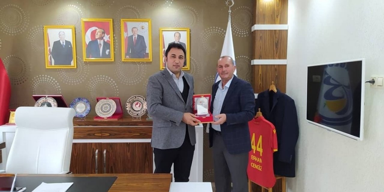 Emekliye Ayrılanlara Plaketli Teşekkür