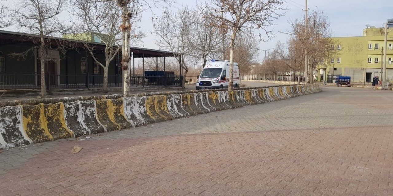 Arazi Anlaşmazlığı Nedeni İle Yengesi Ve Yeğenlerine Kurşun Yağdırdı: 1 Ölü, 2 Yaralı