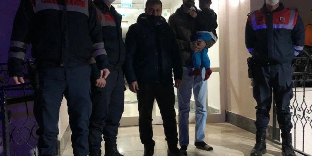 Gece Evden Çıkan 3 Yaşındaki Çocuk, Jandarmanın Dikkati Sayesinde Bulundu