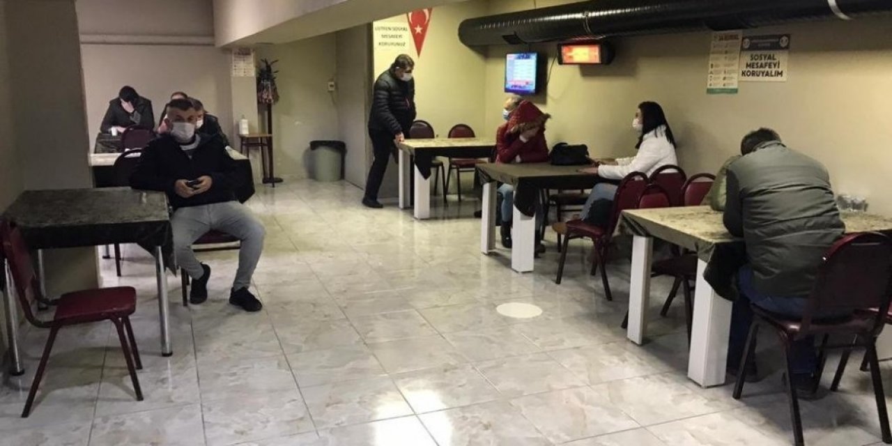 Onlar Oynamaktan, Polis Yakalamaktan Usanmadı
