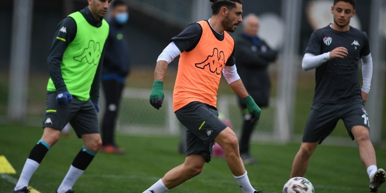 Bursaspor’a Özer Hurmacı’dan Sevindirici Haber