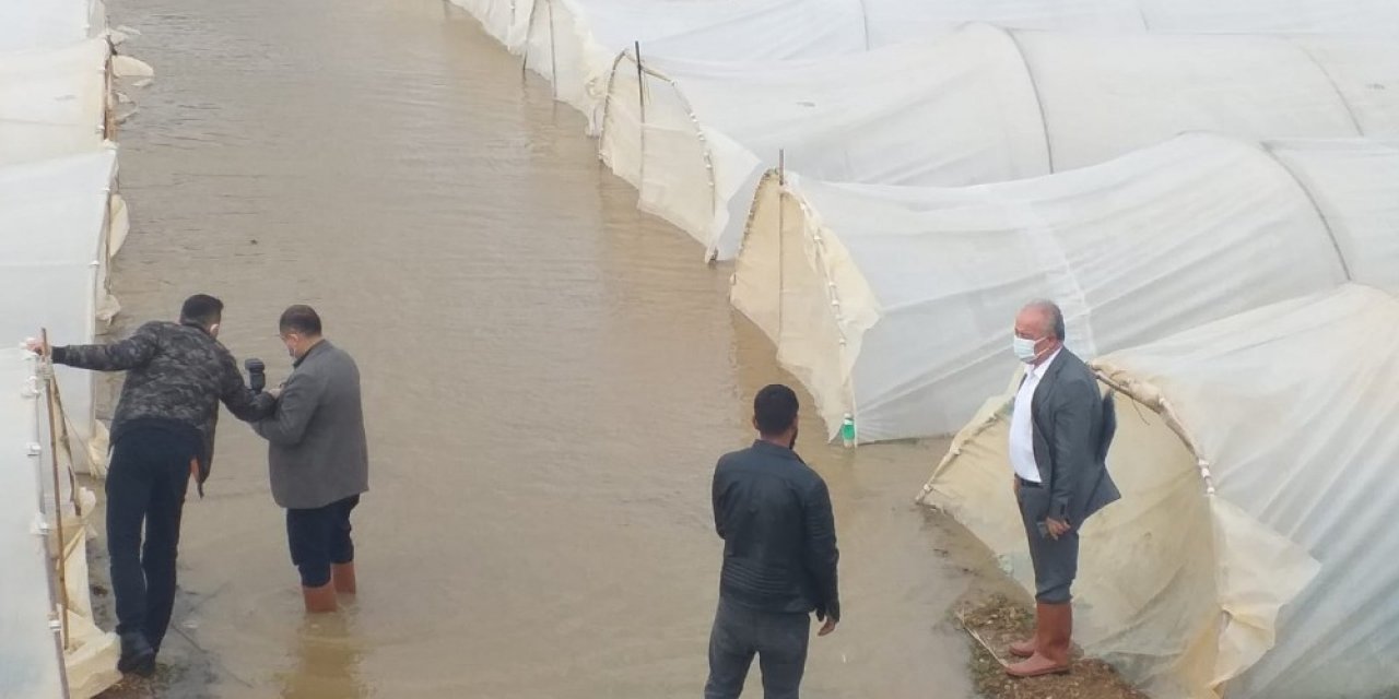 Antalya’da Taşan Dere Ekili Alanları Su Altında Bıraktı