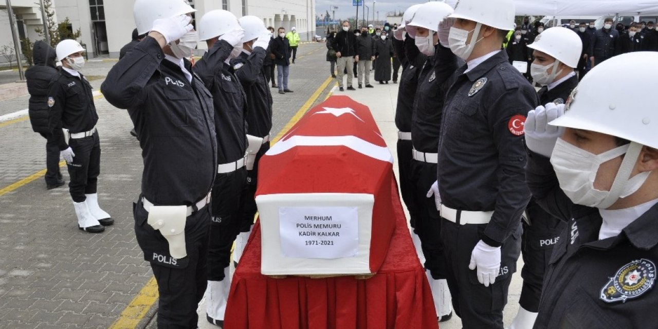 Polis Memuruna Hüzünlü Veda