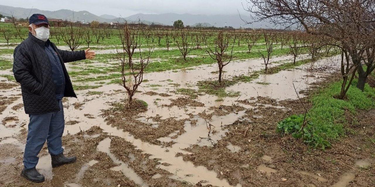 Küçükmenderes Ovası’nda Toprak Suya Doydu