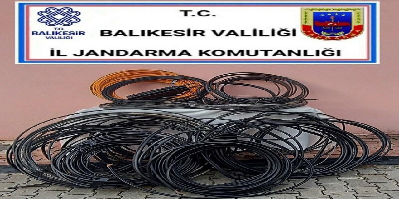 Sındırgı’da 2 Kablo Hırsızı Şüphelisi Yakalandı