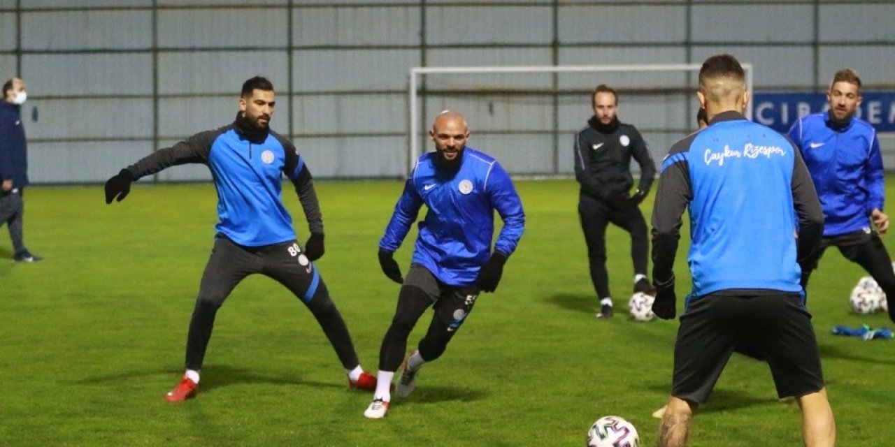 Çaykur Rizespor, Fenerbahçe Maçı Hazırlıklarını Sürdürüyor