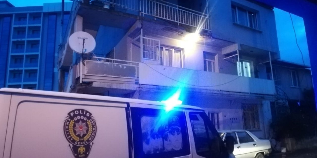 Yaşlı Adam Karısını Baltayla Ağır Yaraladı