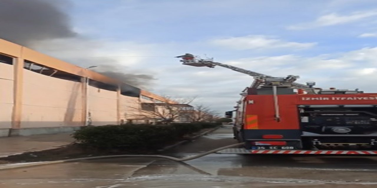 Depoda Başlayan Yangın Fabrikalara Sıçradı
