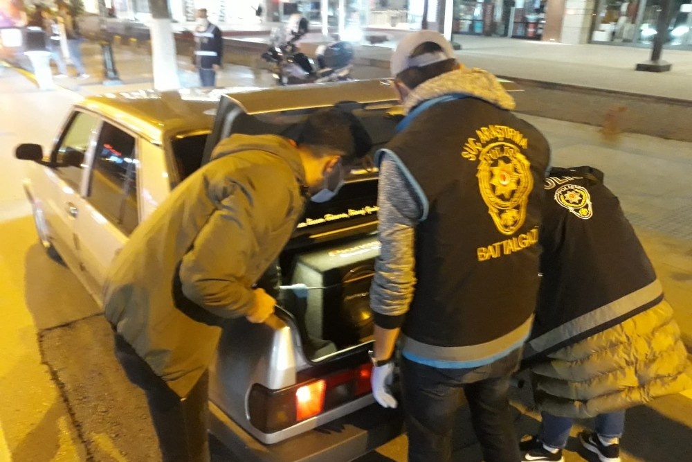 Malatya’da huzur uygulamasında PKK/KCK terör örgütü üyesi suçundan aranan 1 kişi yakalandı