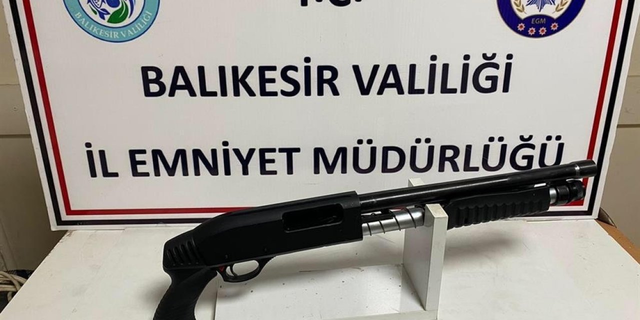 Balıkesir’de Polis 7 Aranan Şahsı Yakaladı
