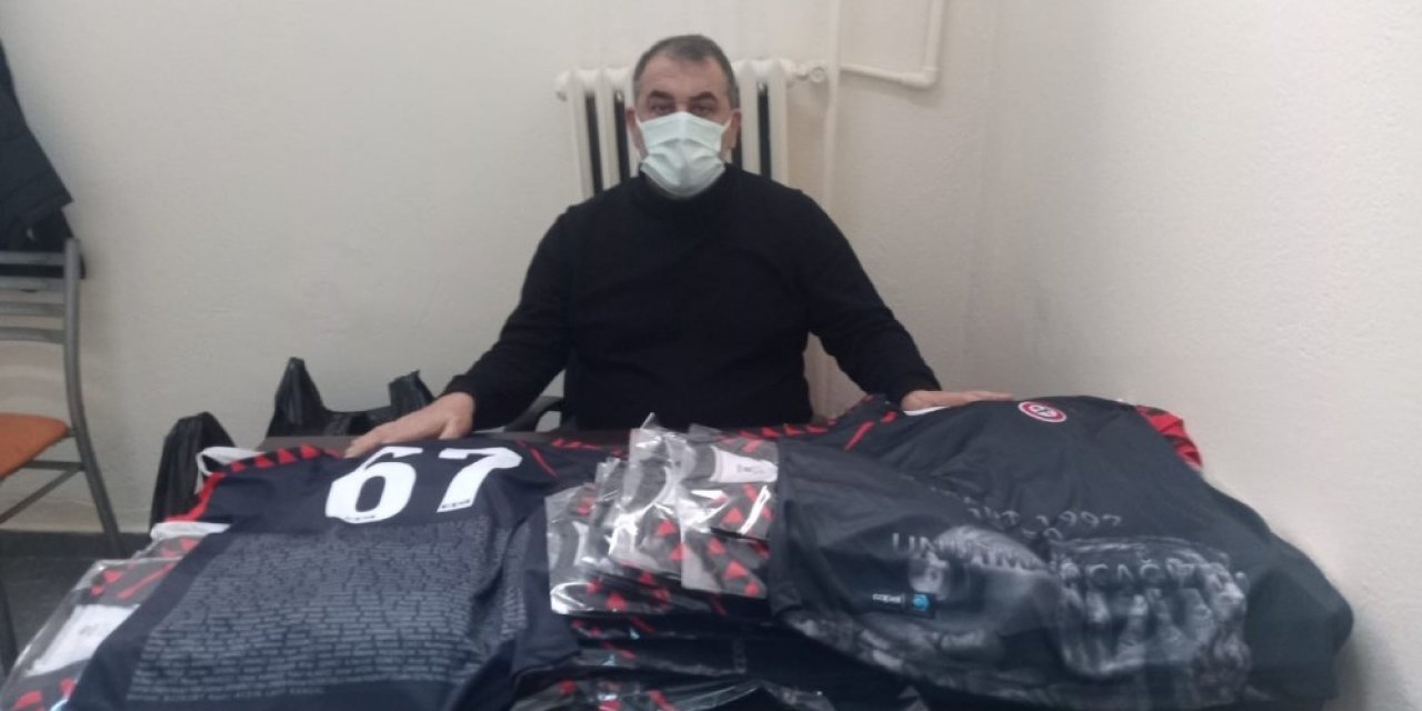 Zonguldak Kömürspor Basın Sözcüsü Şükrü Öztürk: "maden Şehitleri Formasını Tümer Metin İle Mesut Özil De Giyecek"