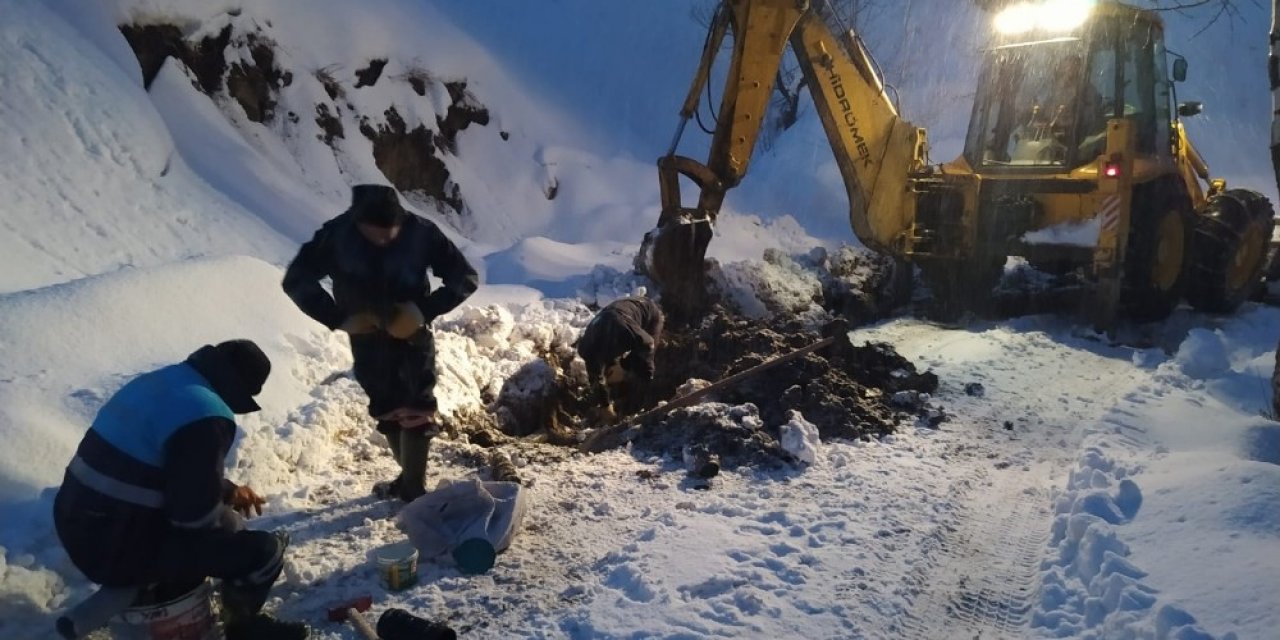 Kar Yağışı Altında Su Arızası Çalışması