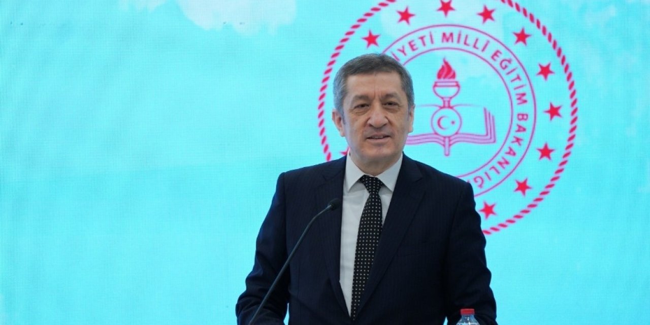 Bakan Selçuk ‘i̇lk Yardım Okulu Kahramanlar İ̇ş Başında’ Kitabı Tanıtımına Katıldı