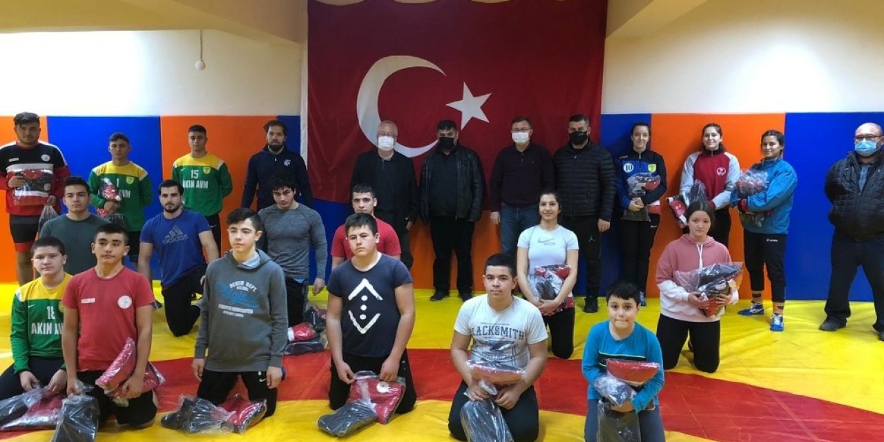 Gömeç’te Ata Sporu Güreş Heyecanı