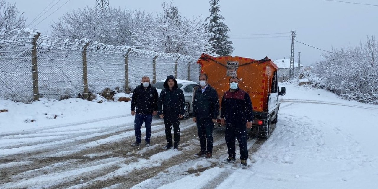 Yeşilyurt’ta Kar Temizleme Çalışmaları Sürüyor