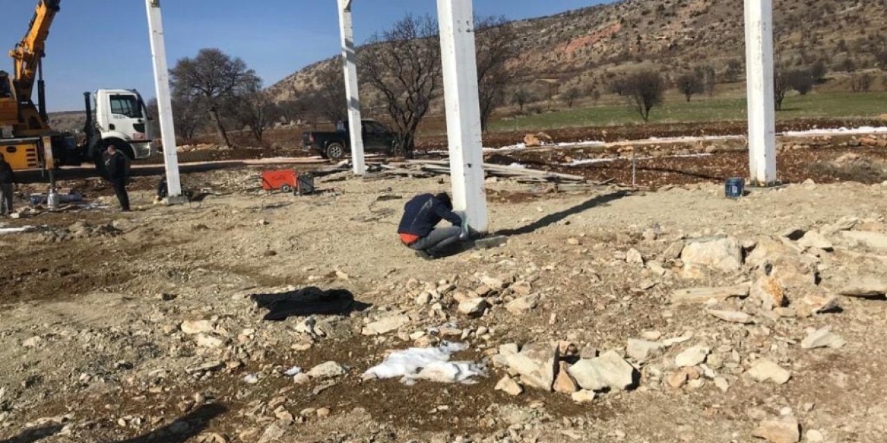 Dicle’de Üzüm Ve Badem İşletme Tesisin Yapımına Başlandı