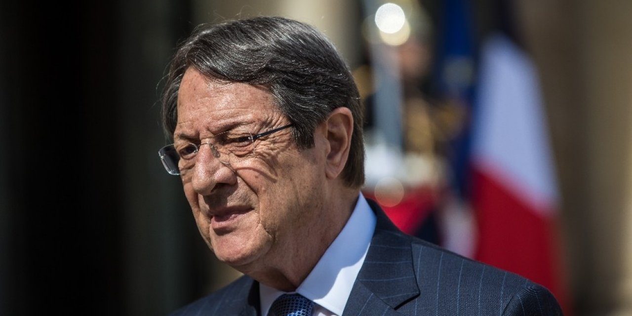 “altın Pasaport” Skandalı Anastasiadis’i Köşeye Sıkıştırdı