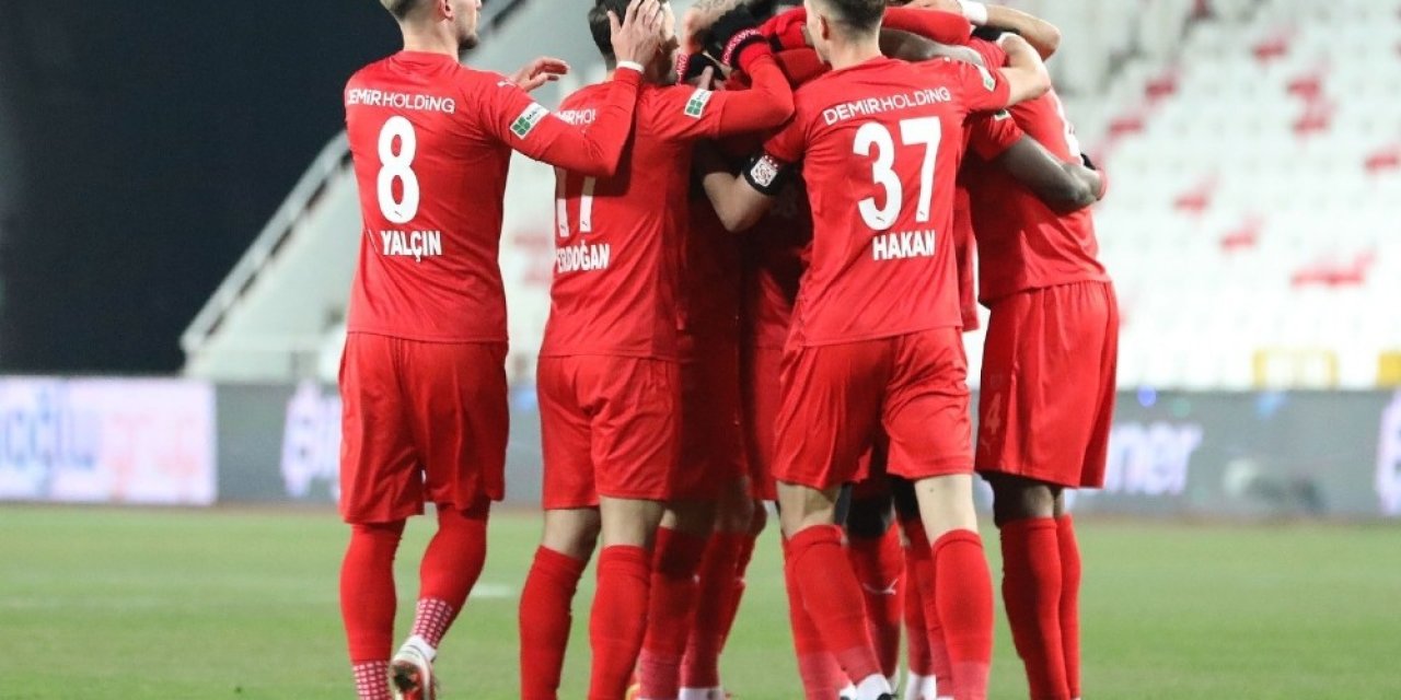 Sivasspor’da Alanyaspor Maçı Öncesi 5 Eksik!