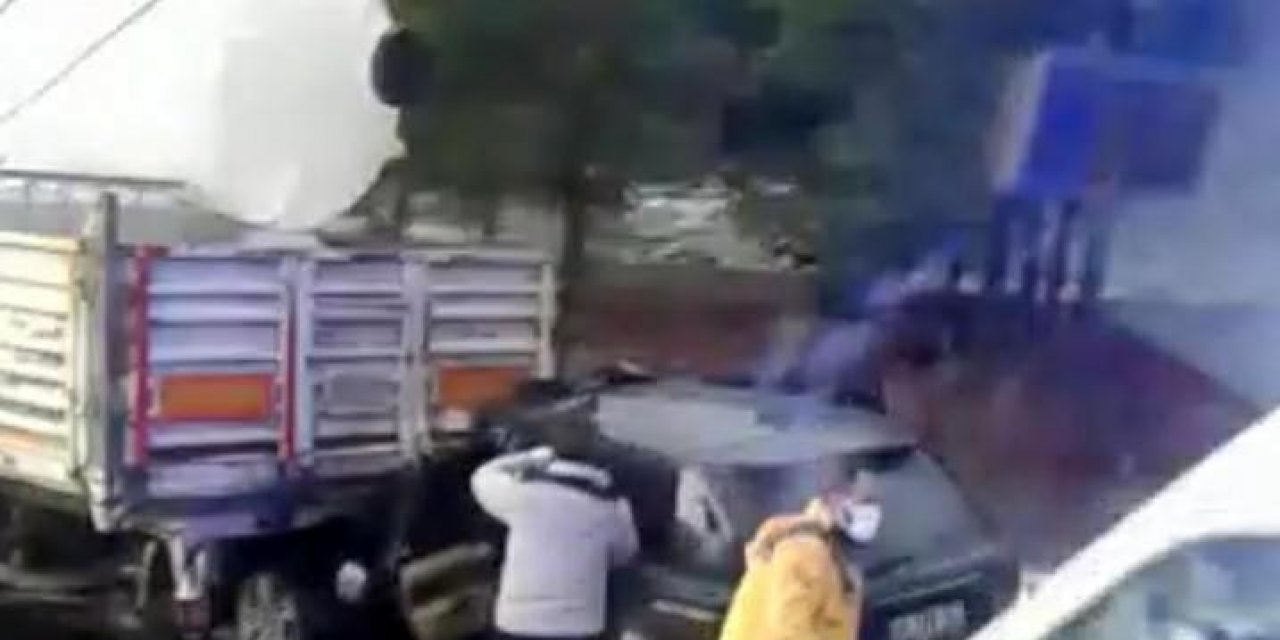 Lüks Cip Tıra Arkadan Çarptı: 2 Ağır Yaralı
