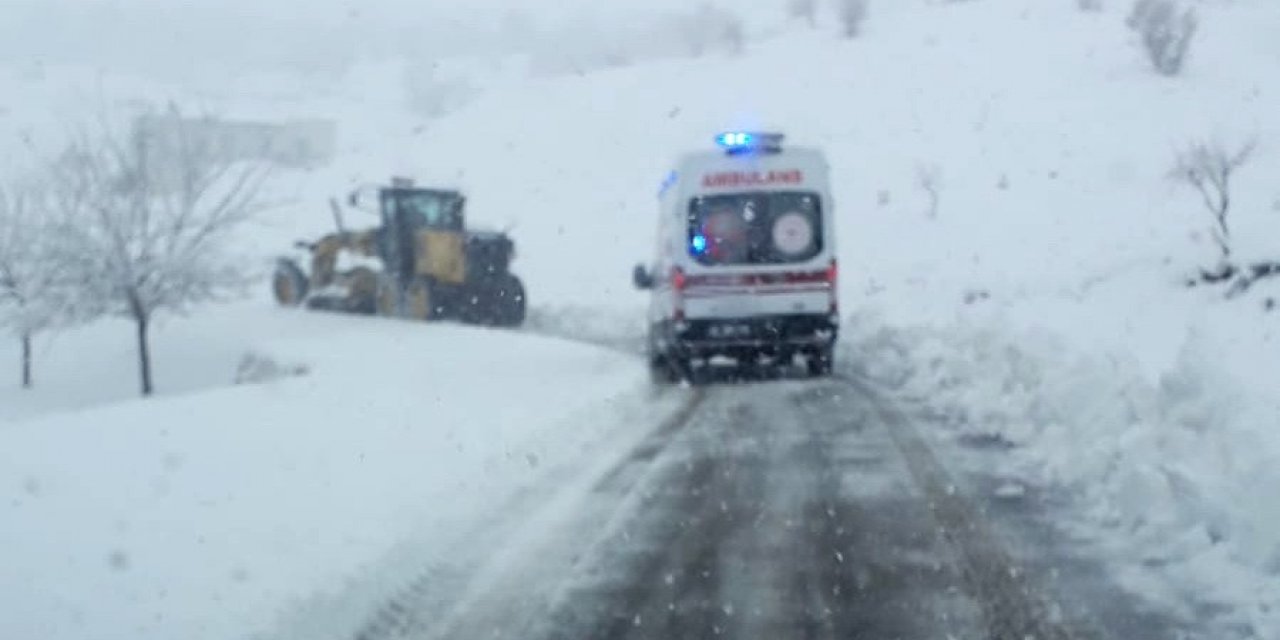 Adıyaman’da Ekipler Yolları Açmak İçin Seferber Oldu