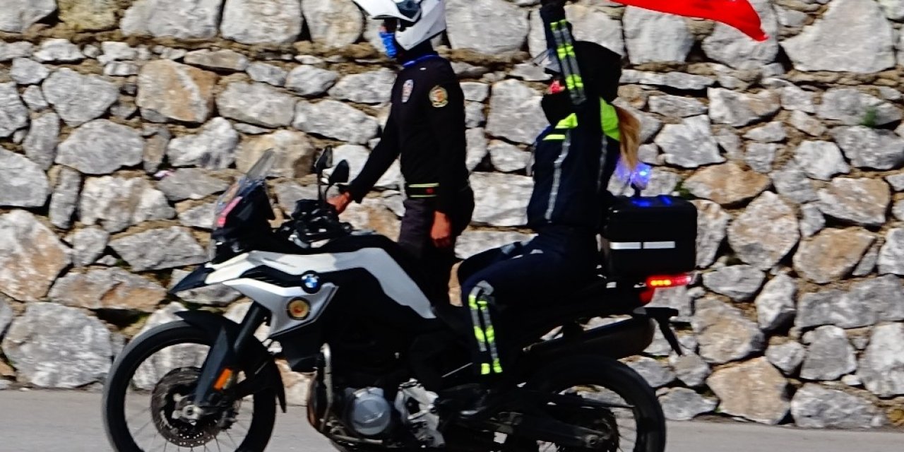 Muğla’nın Şahinleri Polisleri 6 Haftalık Eğitimi Başarı İle Tamamladı