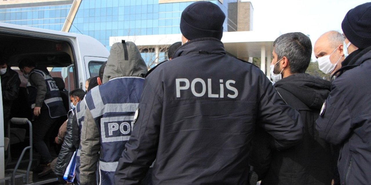 Elazığ’da Çeşitli Suçlardan Aranan 7 Şüpheli Yakalanıp Tutuklandı