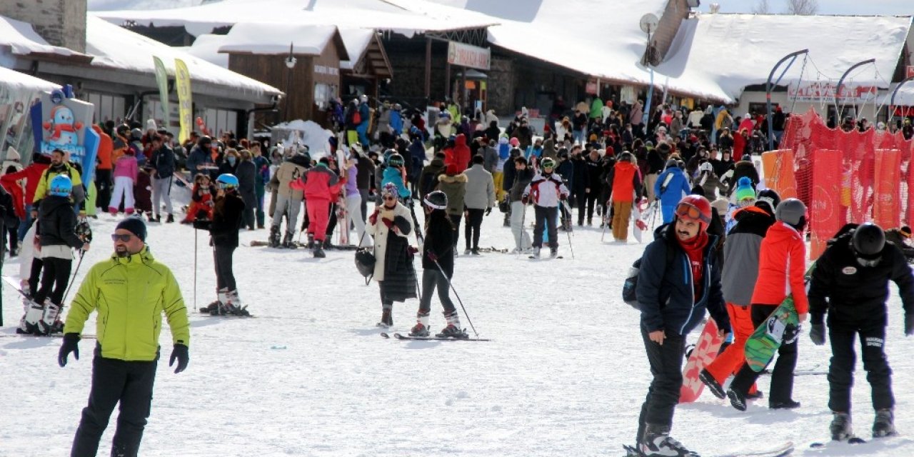 Erciyes’te Pistler Doldu