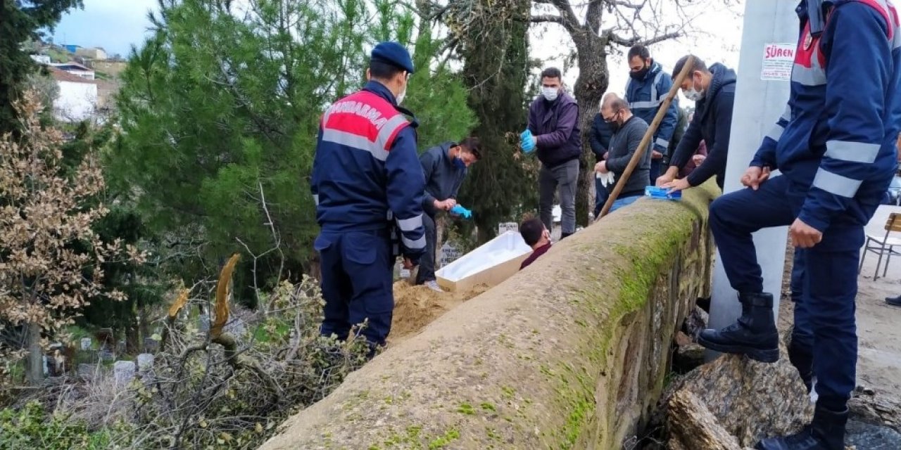 Karantinada Olan Ailenin 10 Aylık Bebekleri Yaşam Savaşını Kaybetti