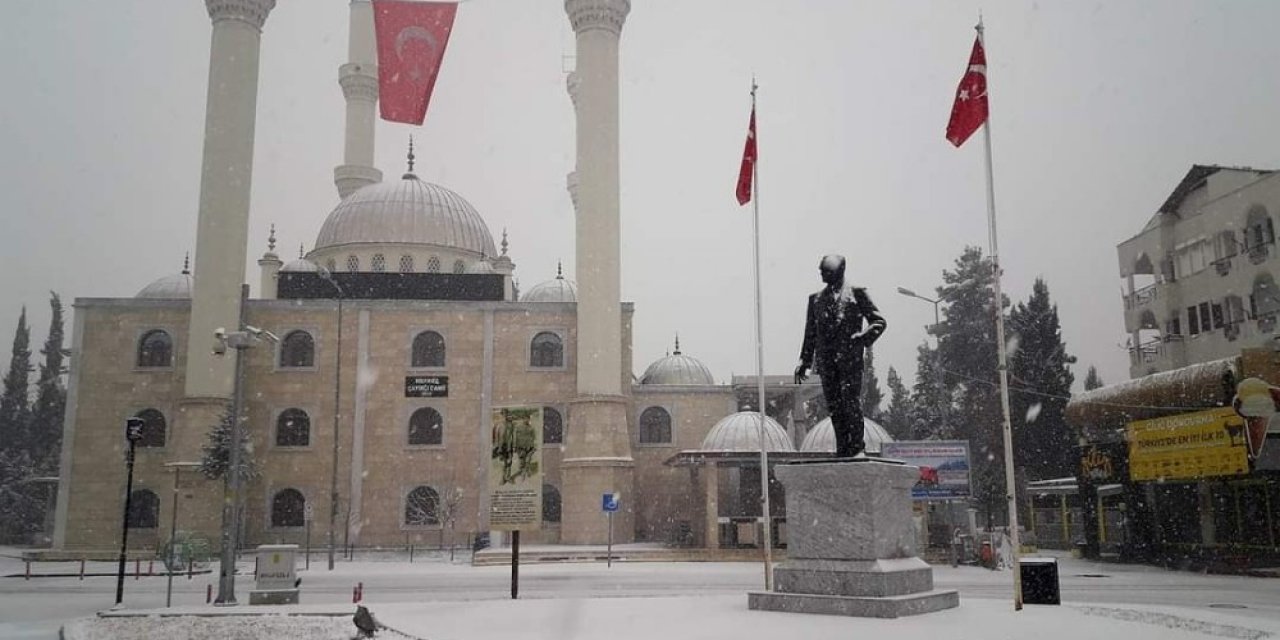 -korkuteki Beyaza Büründü