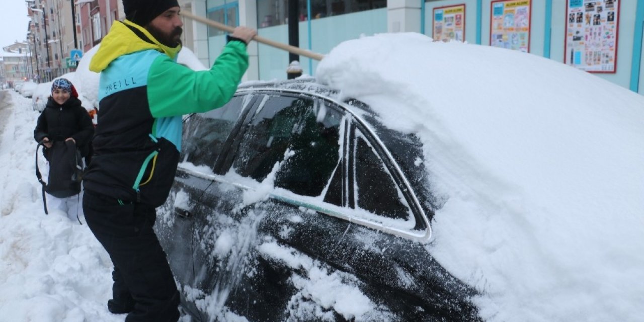 Sivas’ta 641 Köy Yolu Ulaşıma Kapandı