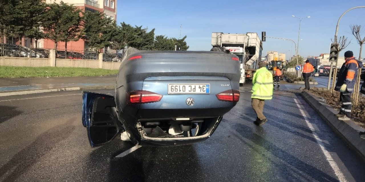 Büyükçekmece’de Boş Yolda Otomobil Takla Attı: 1 Yaralı