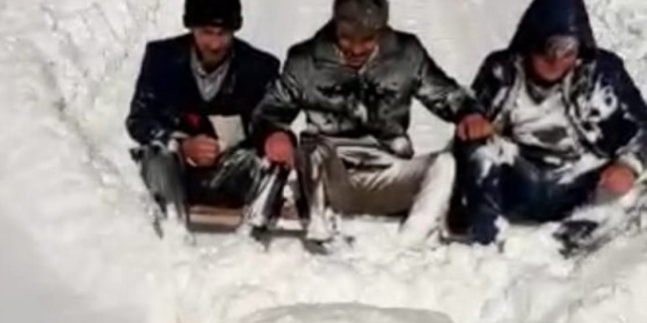 "her Şeyi Devletten Beklememek Lazım" Dediler, Köylerinin Yolunu Böyle Açtılar