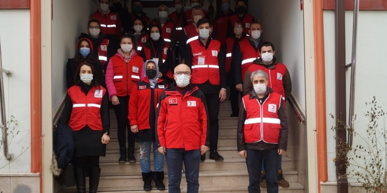Türk Kızılay Bursa’da Çalışmalarına Ara Vermiyor