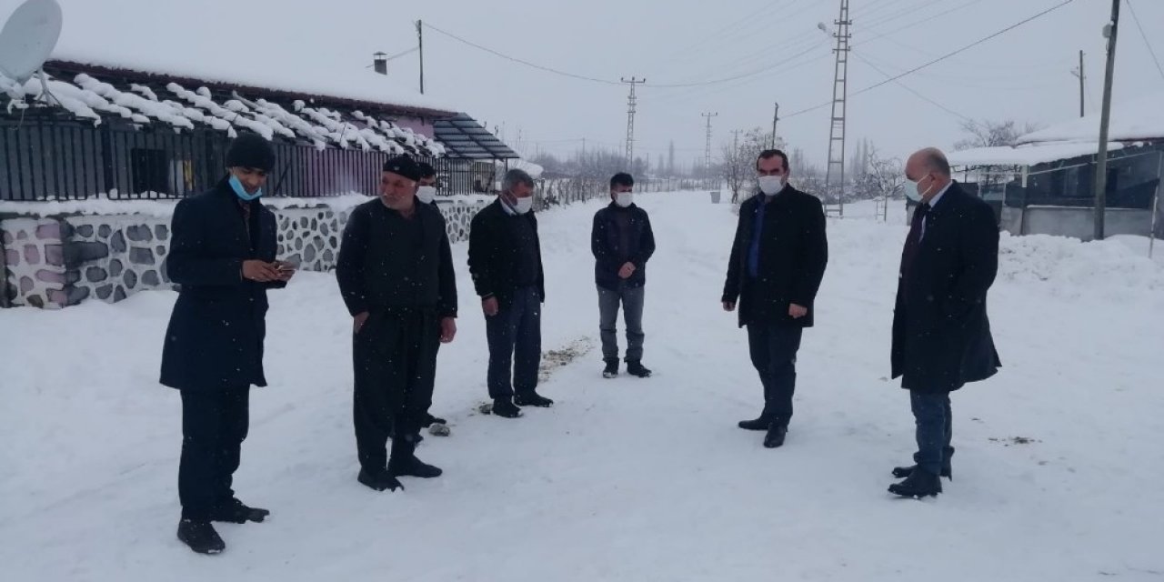 Zelyurt, Yol Açma Çalışmalarını Yerinde İnceledi