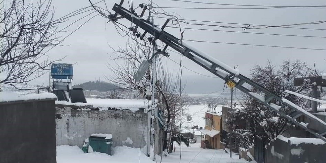Kahramanmaraş’ta 216 Mahallenin Yolu Ulaşıma Kapandı