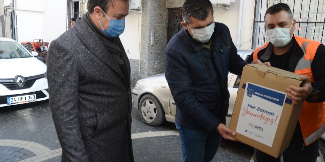 Kuşadası Belediyesi İhtiyaç Sahibi Vatandaşlara Verdiği Desteği Sürdürüyor