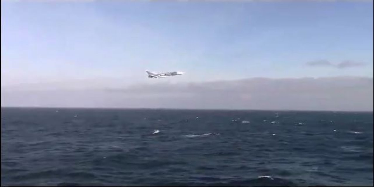 Rus Savaş Uçağı, Abd Savaş Gemisi Yakınında Alçak Uçuş Yaptı