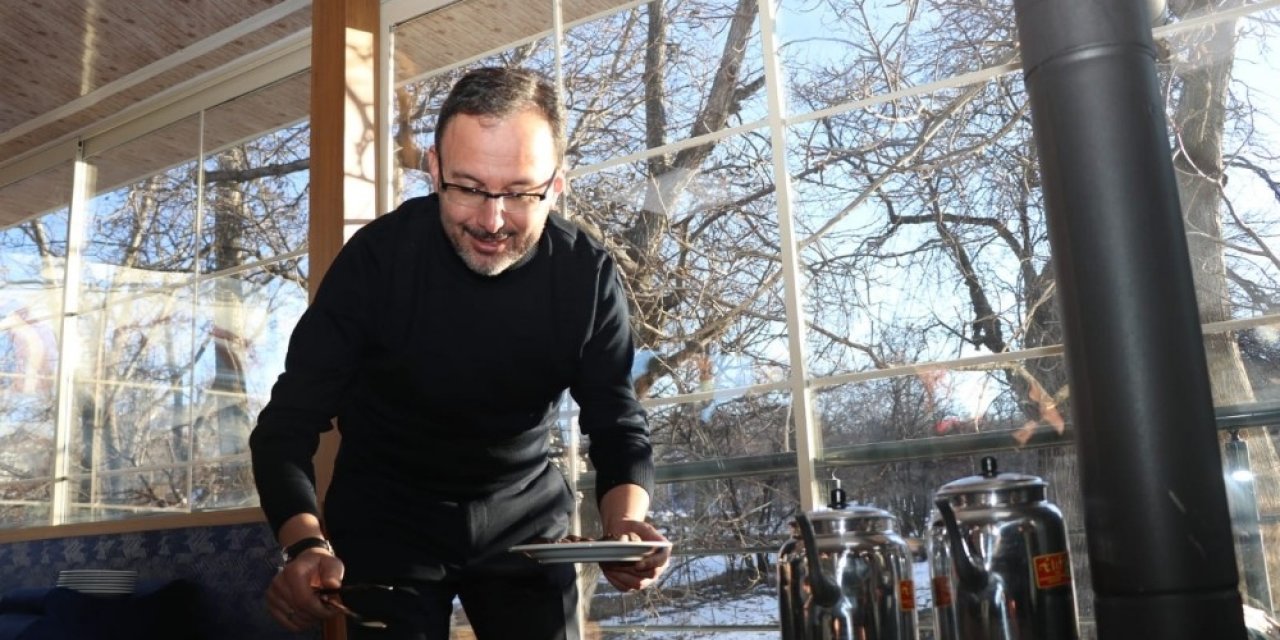 Bakan Kasapoğlu’ndan Edremit’e 5 Müjde