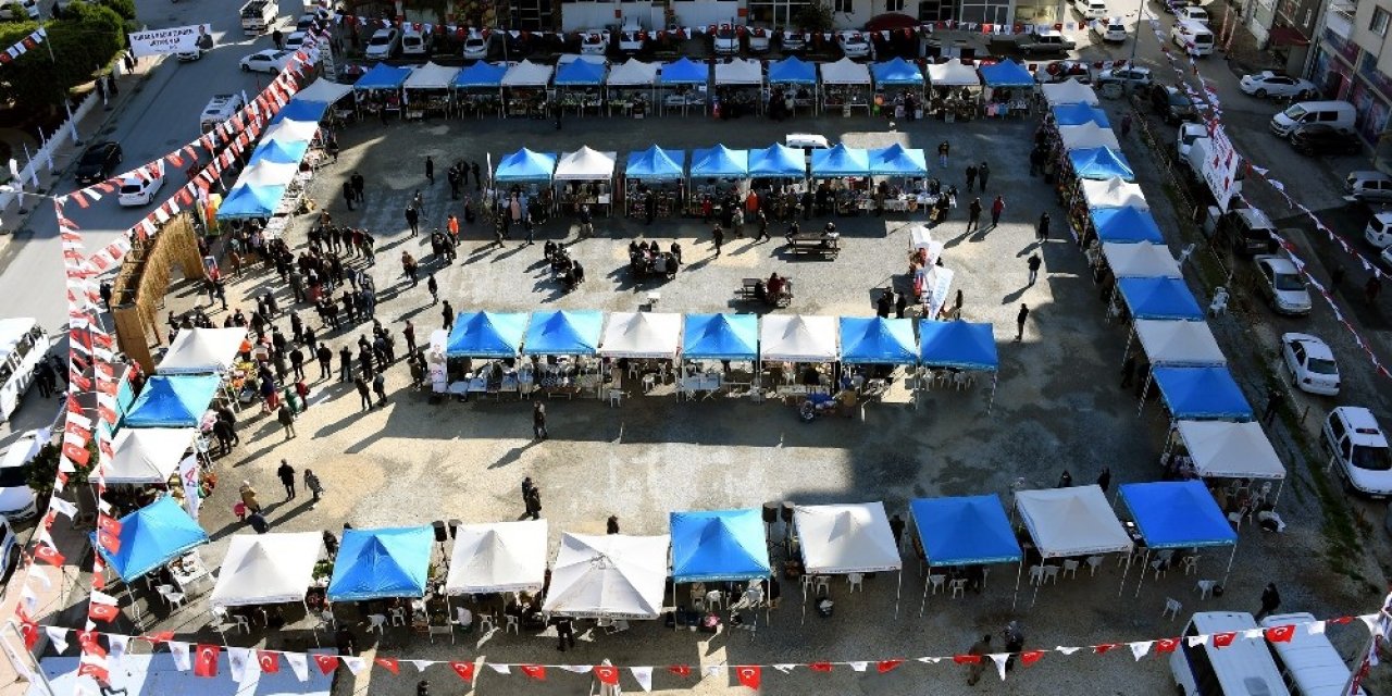 Büyükşehir Belediyesinin Stantları, Üretici Kadınlara Kazanç Kapısı Oluyor
