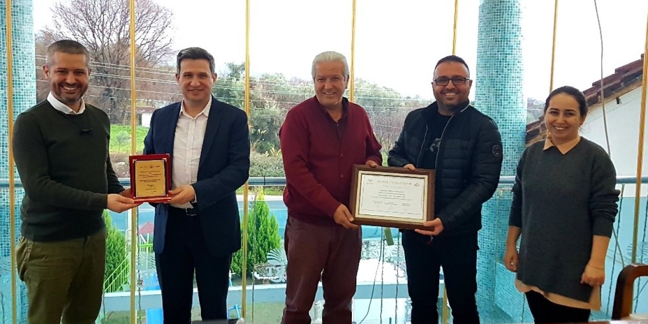 ‘türkiye 100’ Ödüllerinde İki Ödemişli
