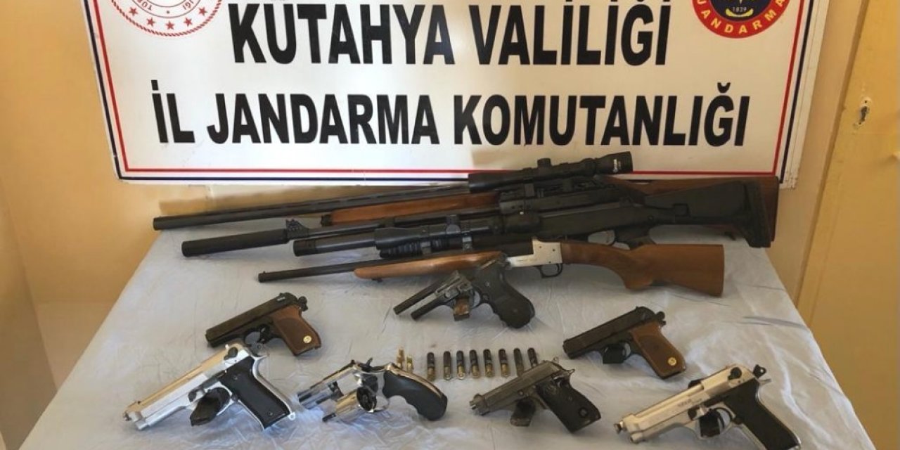 Kütahya’da Kaçak Silah Operasyonu