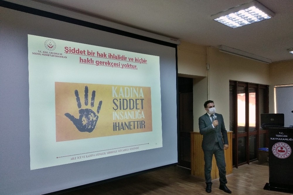 Tercan Sosyal Hizmet Merkezi Müdürlüğü tarafından “Kadına Yönelik Şiddet ve Erken Yaşta Evlilikle Mücadele” toplantısı yapıldı